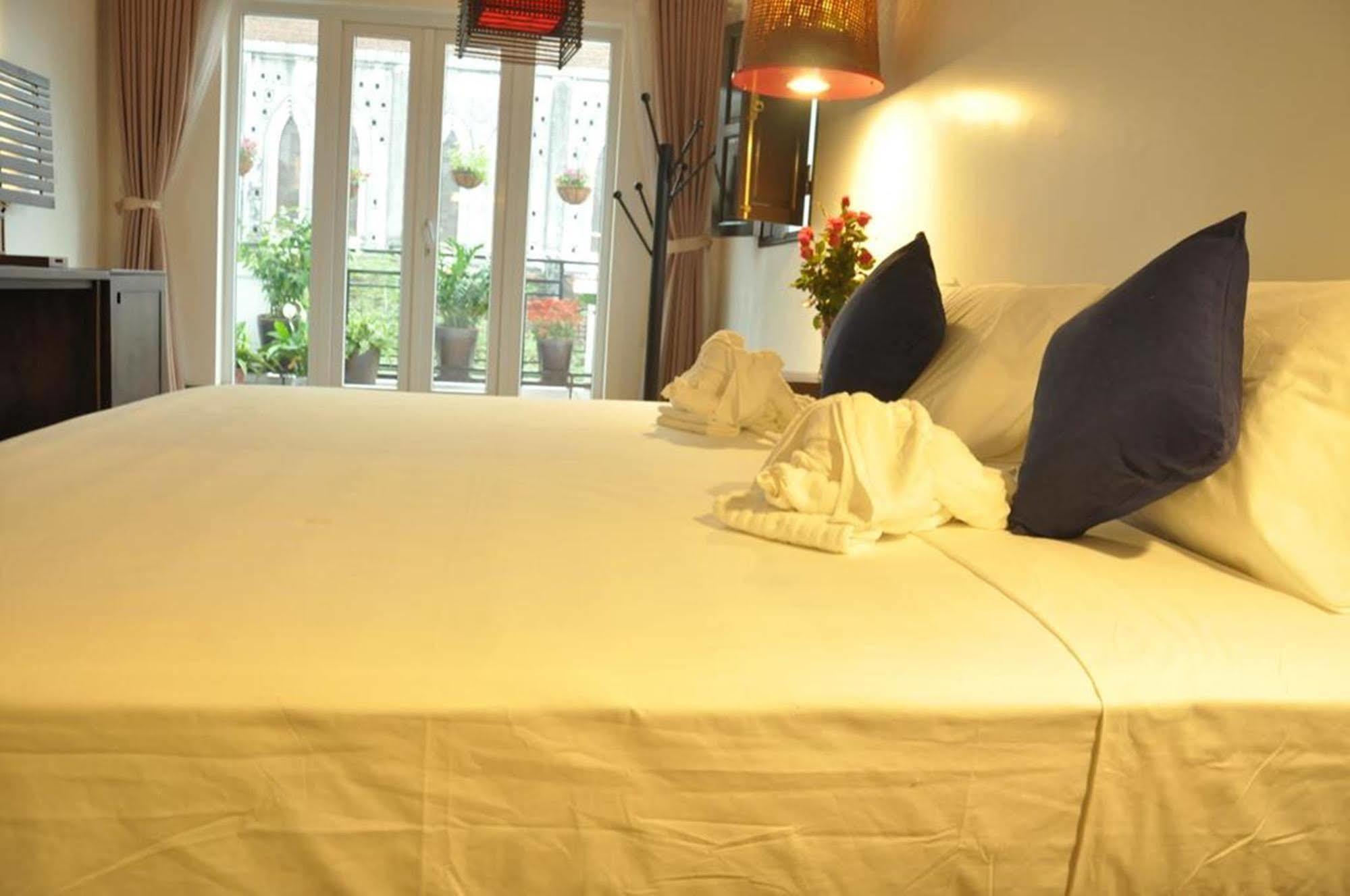 Cinnamon Cathedral Hotel Hanoi Kültér fotó